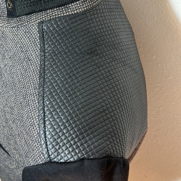 New Clothing World. Large Jacket. - Picture 6 of 16